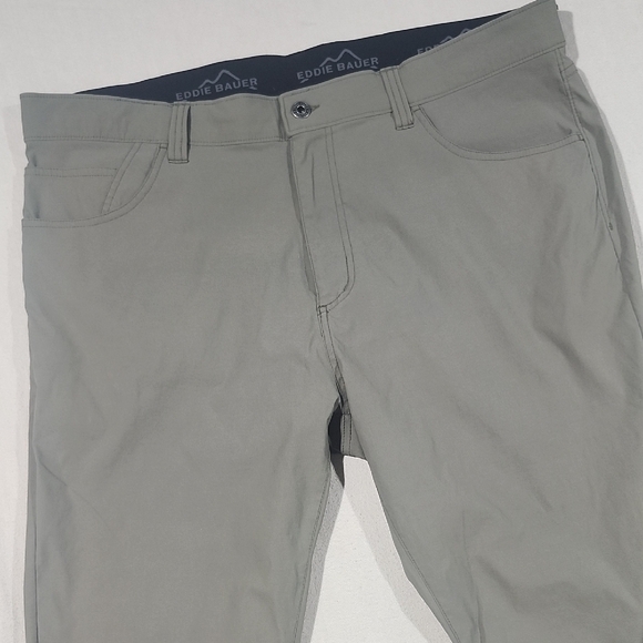 Eddie‎ Bauer Mens Gray Athletic Stretch Tech Chinos w/ Modern Fit Size 38 X 30 - Picture 1 of 13